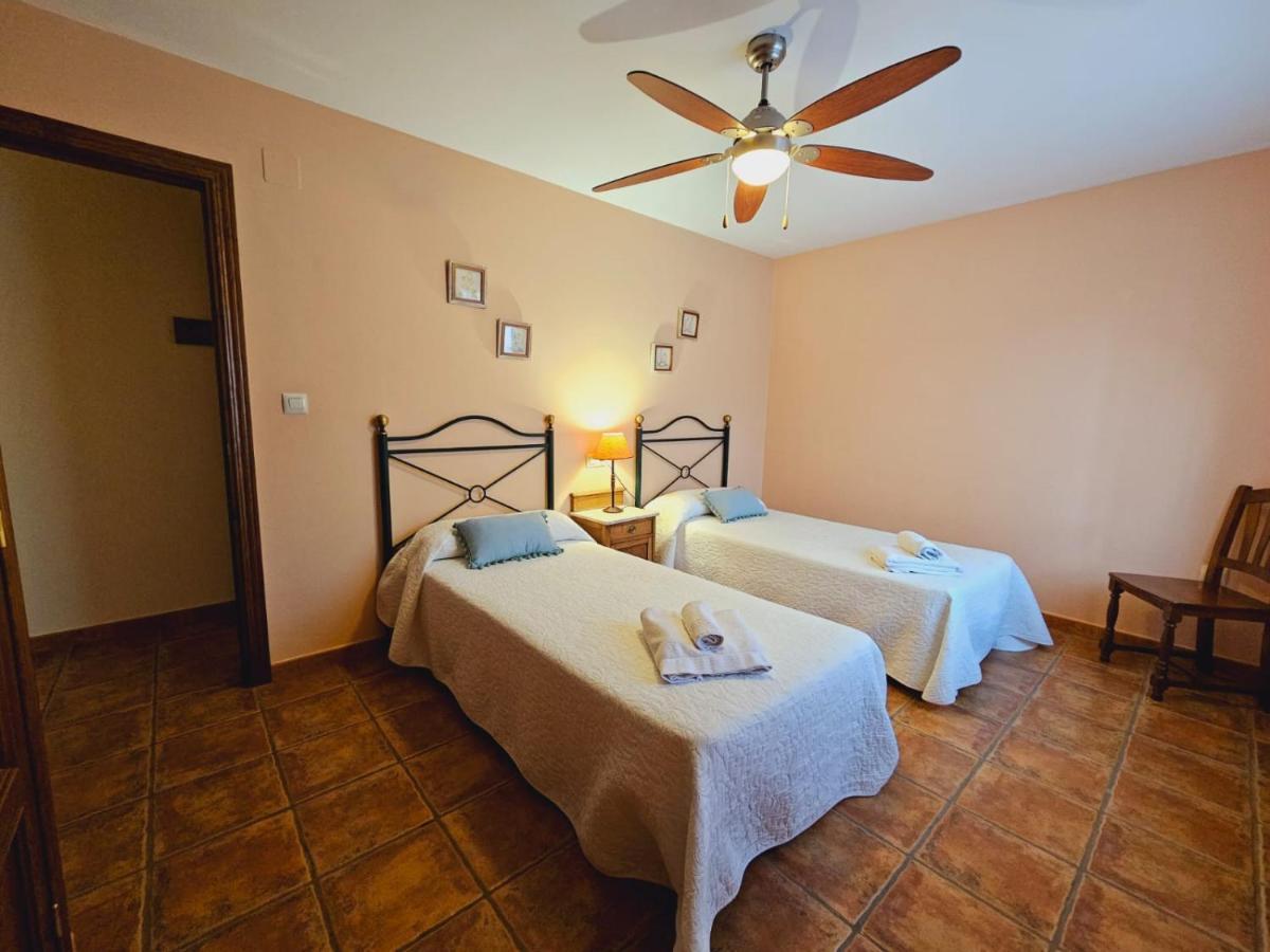 Lagar De Palacio Santa Cilia de Jaca Pokoj fotografie