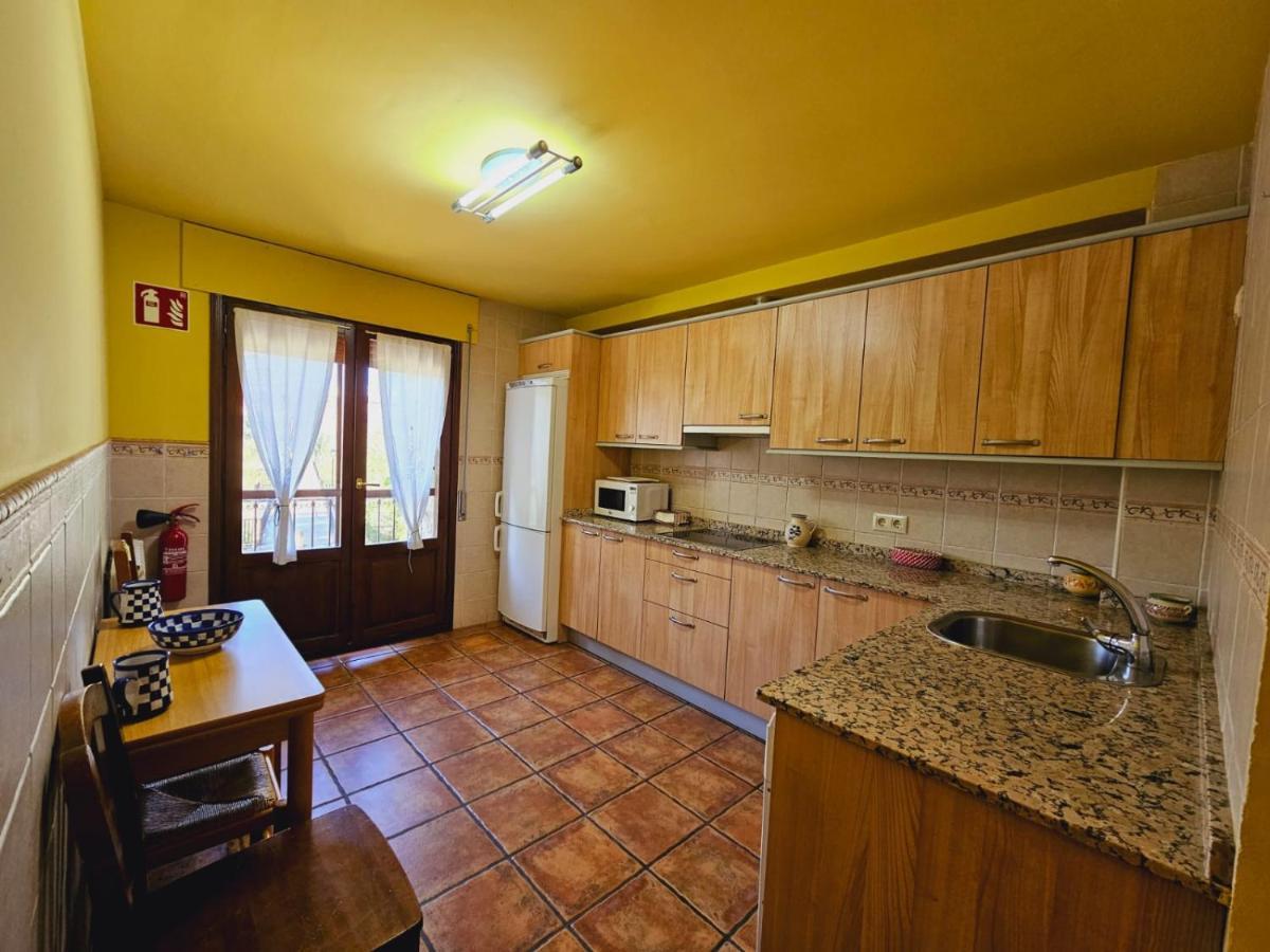 Lagar De Palacio Santa Cilia de Jaca Pokoj fotografie